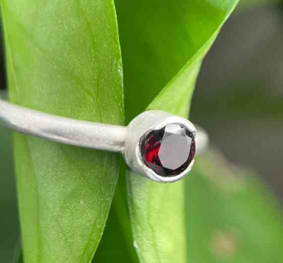Garnet Horizon Ring01