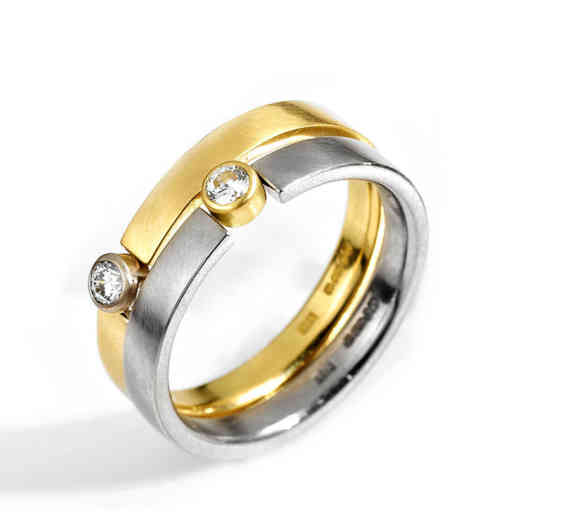 Two Tone Puzzle Ring Closed01