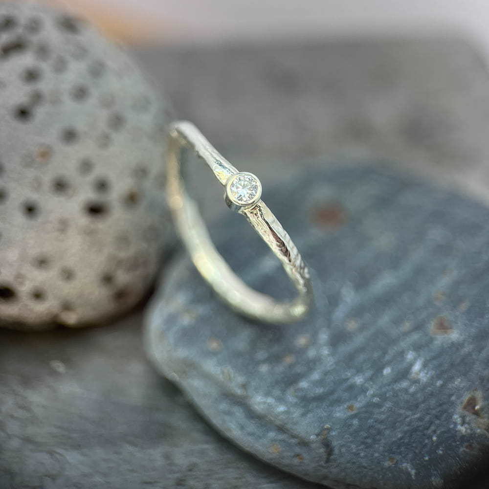 Diamond Curved Molten Ring Sup Diamond Curved Molten Ring Sup