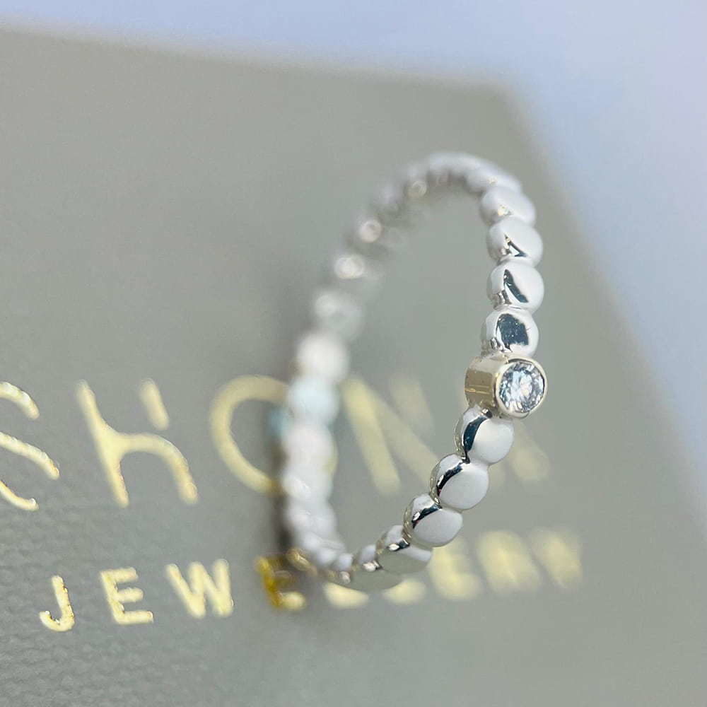 Dotted Diamond Ring02