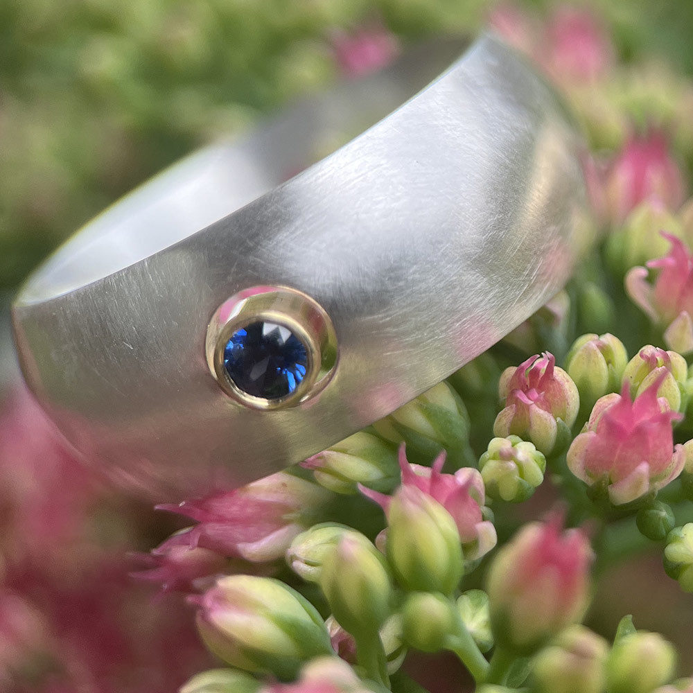 Encircle Sapphire Ring Sup