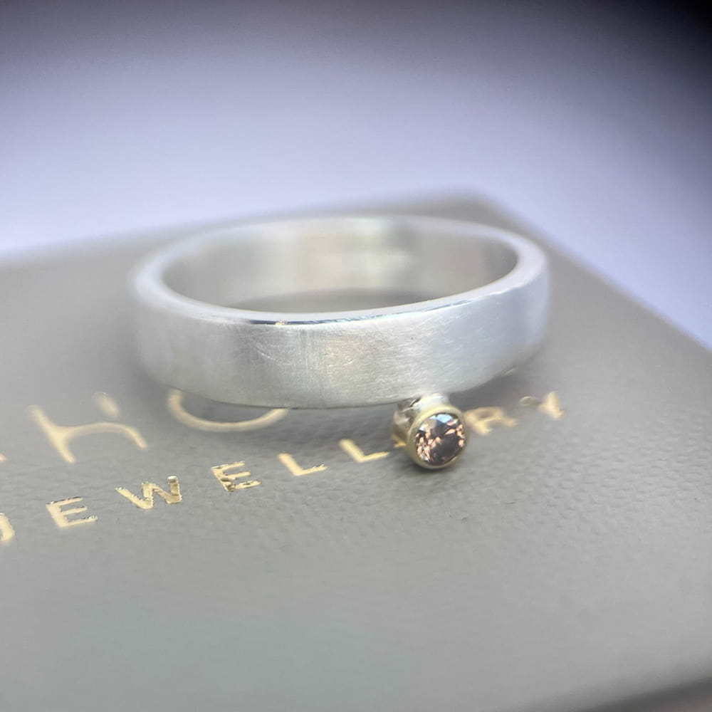 Offset Chocolate Diamond Ring03
