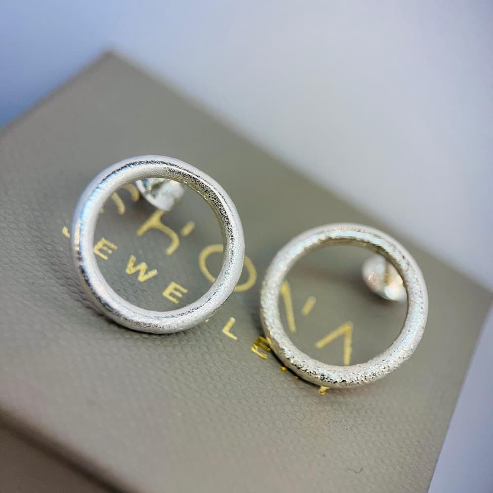 Textured Cirlce Earrings01