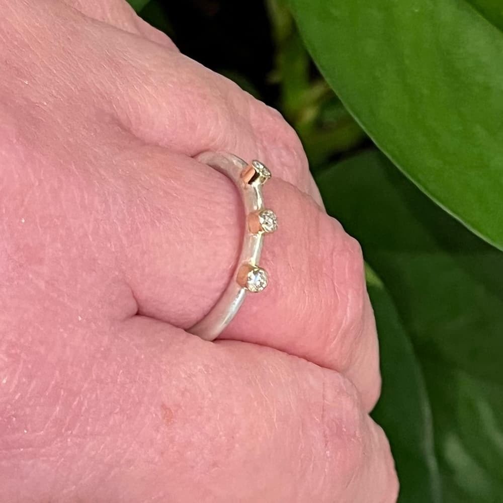 Triple Stone Ring Sup